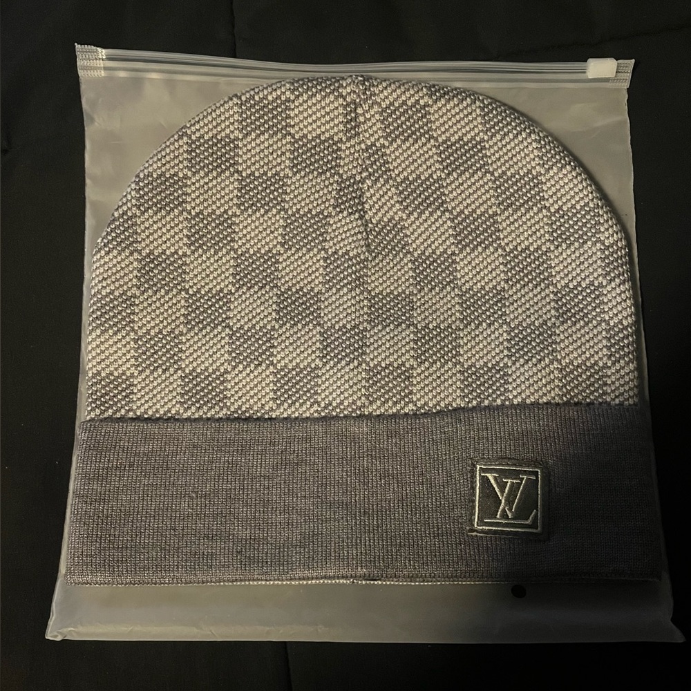 Louis Vuitton Hat Soft Textured Grey Checkered Knit Beanie Cap LV Logo Patch NWT